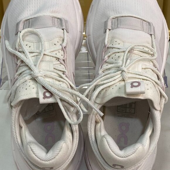 On Cloudnova White Neutral Running Sneakers Women’s 6.5 | Swiss Engineering | Ex - Picture 9 of 10